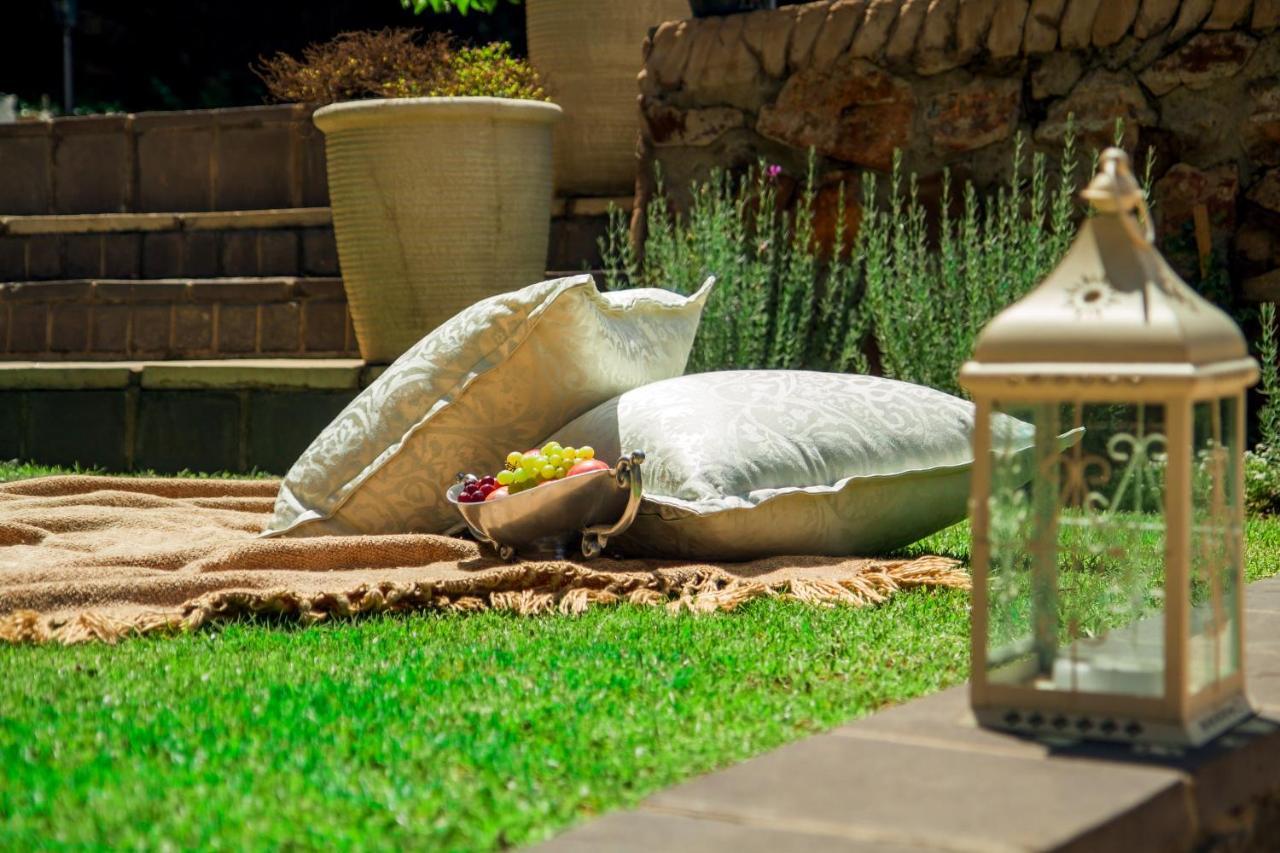 Amoris Guest House-Waterkloof Ridge Pretoria-Noord Exteriör bild