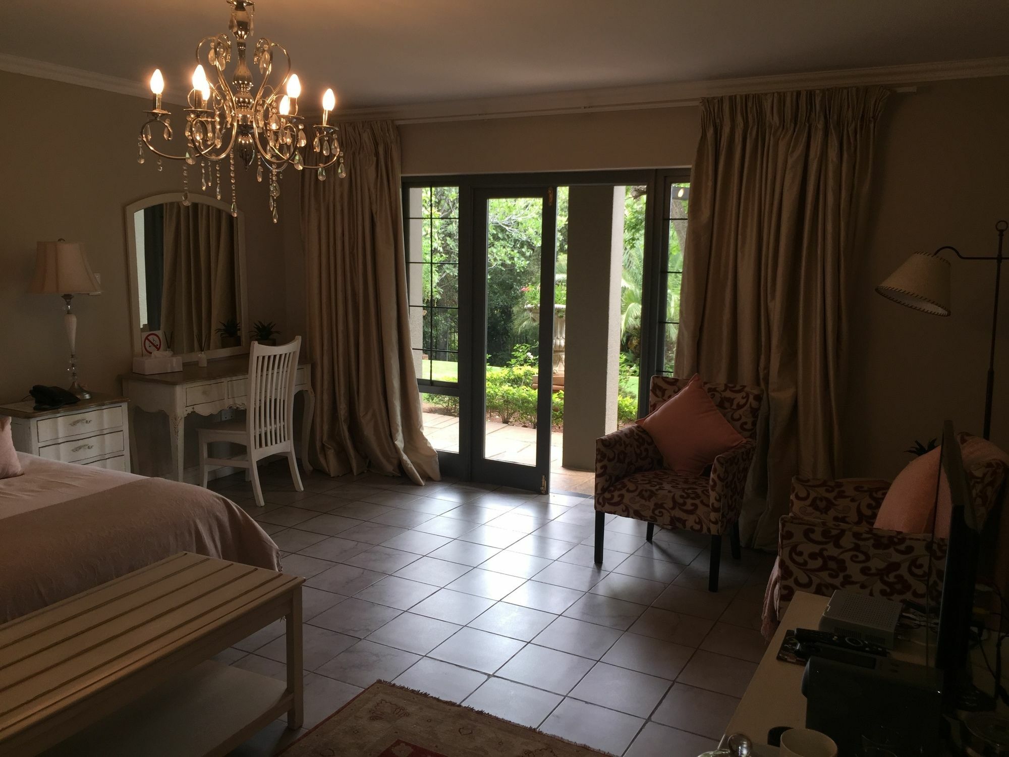 Amoris Guest House-Waterkloof Ridge Pretoria-Noord Exteriör bild